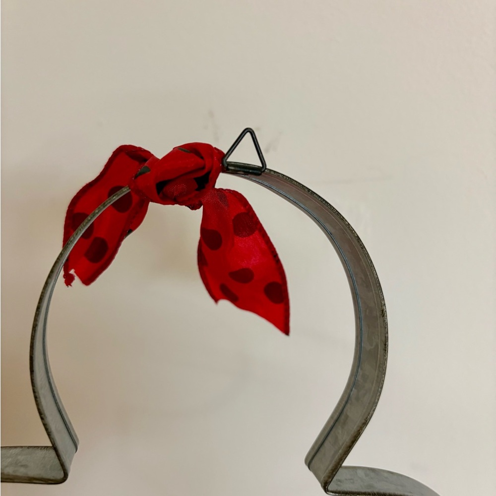 Gingerbread Man Cookie Cutter with Red Ribbon - Picture 2 of 4